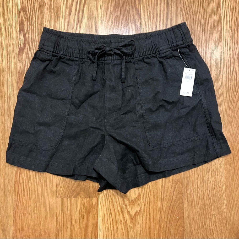 Gap black pull on tie shorts Small new